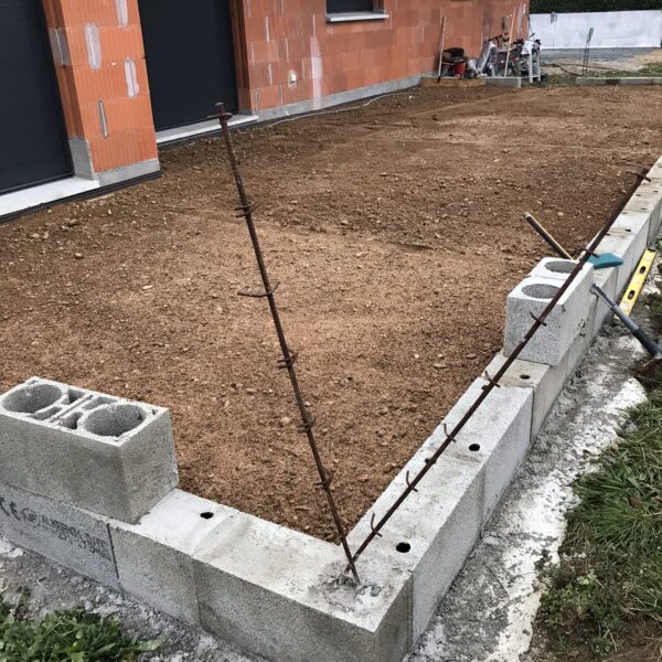Calpinage d'un muret de cloture délimitant la création de terrasse